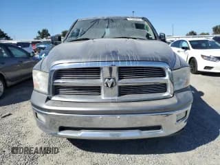 ✅ 2009 Dodge 1500 ST • VIN: 1D3HB18T89S806047 • Lot: 71322974. Wystawiony na Copart z przebiegiem 134 797 mil. Bezpłatny archiwum sprzedaży aukcyjnych z USA i szczegółowy raport historii pojazdu na DreamBid. Zdjęcie 5.