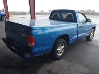 ✅ 1998 Dodge Dakota SLT • VIN: 1B7FL26X5WS641384 • Лот: 43448644. Опубликован ранее на IAAI с пробегом 230 235 миль. Бесплатный доступ к архиву аукционных продаж из США и подробный отчёт об истории автомобиля на DreamBid. Изображение 4.
