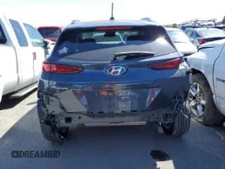 2018 Hyundai Kona SEL z VIN KM8K62AA1JU081235, wystawiony jako Copart lot #47109693 z przebiegiem 57 268 mil mil oraz . Historia ofert i sprzedaży dostępna na DreamBid. Obrazek 6.