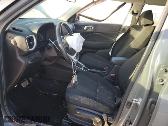 ✅ 2021 Hyundai Venue SEL • VIN: KMHRC8A38MU082348 • Lot: 43388415. Wystawiony na Copart z przebiegiem 61 413 mil. Bezpłatny archiwum sprzedaży aukcyjnych z USA i szczegółowy raport historii pojazdu na DreamBid. Zdjęcie 7.