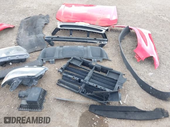 ✅ 2018 Chevrolet Colorado 2WD Work Truck • VIN: 1GCGSBEA1J1256990 • Lot: 41654571. Listed on IAAI with 92,507 mi. Free auction sales archive from the USA and detailed vehicle history report at DreamBid. Image 18.