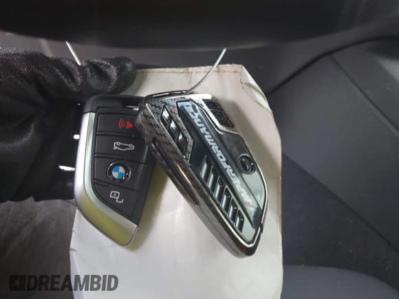 ✅ 2025 BMW 3 Series M340i xDrive • VIN: 3MW69FT01S8F09888 • Лот: 42257388. Опубликован ранее на IAAI с пробегом 4 107 миль. Бесплатный доступ к архиву аукционных продаж из США и подробный отчёт об истории автомобиля на DreamBid. Изображение 11.