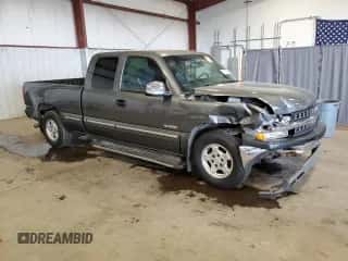 2001 Chevrolet Silverado 1500 LS z VIN 2GCEC19T611298530, wystawiony jako Copart lot #67365554 z przebiegiem 144 277 mil mil oraz Szkoda całkowita • Salvage title. Historia ofert i sprzedaży dostępna na DreamBid. Obrazek 4.