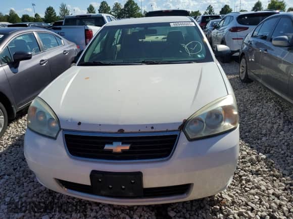2007 Chevrolet Malibu LS z VIN 1G1ZS58N27F290773, wystawiony jako Copart lot #48946665 z przebiegiem 175 018 mil mil oraz Czysty tytuł • Clean title. Historia ofert i sprzedaży dostępna na DreamBid. Obrazek 5.