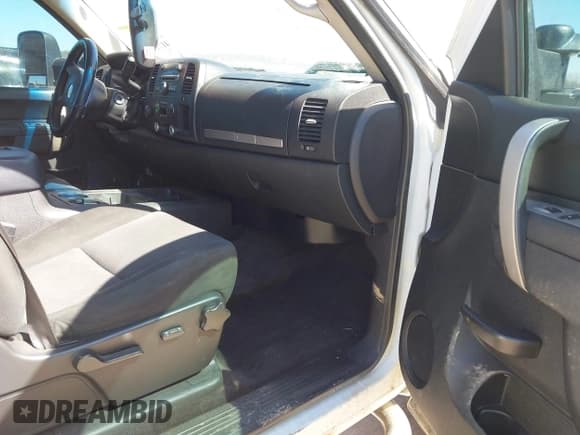 ✅ 2011 Chevrolet Silverado 2500HD LT • VIN: 1GC1KXCG9BF105328 • Лот: 41771074. Опубликован ранее на IAAI с пробегом 246 868 миль. Бесплатный доступ к архиву аукционных продаж из США и подробный отчёт об истории автомобиля на DreamBid. Изображение 5.