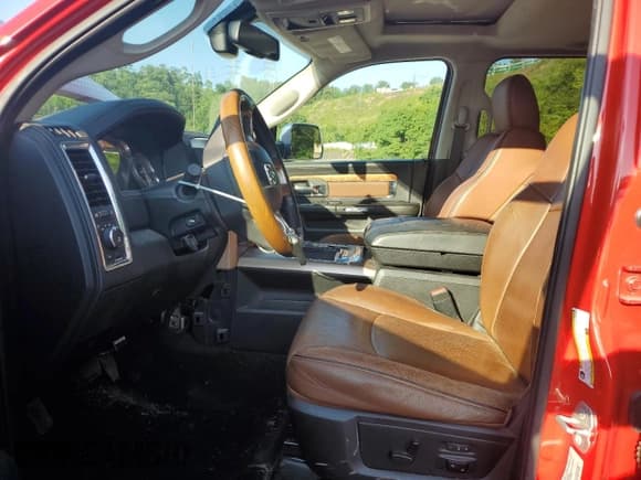 ✅ 2016 Ram 2500 Longhorn Limited • VIN: 3C6UR5PL6GG101268 • Lot: 65295275. Listed on Copart with 221,248 mi. Free auction sales archive from the USA and detailed vehicle history report at DreamBid. Image 7.