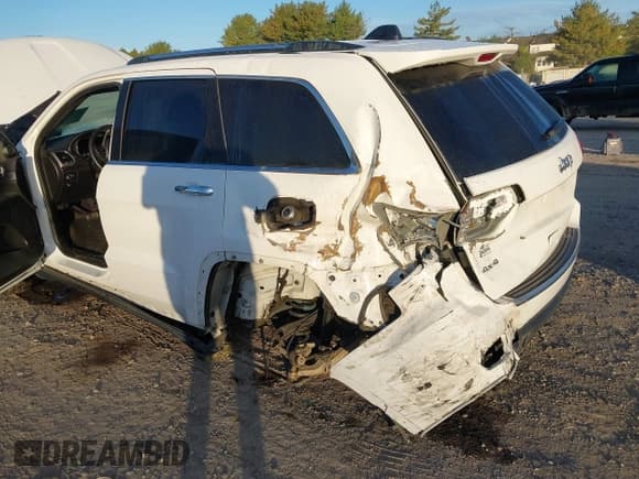 ✅ 2019 Jeep Grand Cherokee Limited • VIN: 1C4RJFBG8KC639682 • Lot: 43393214. Listed on IAAI with 99,598 mi. Free auction sales archive from the USA and detailed vehicle history report at DreamBid. Image 16.
