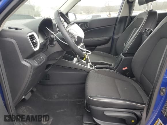 ✅ 2023 Hyundai Venue SEL • VIN: KMHRC8A37PU266572 • Lot: 41440285. Listed on Copart with 16,412 mi. Free auction sales archive from the USA and detailed vehicle history report at DreamBid. Image 7.