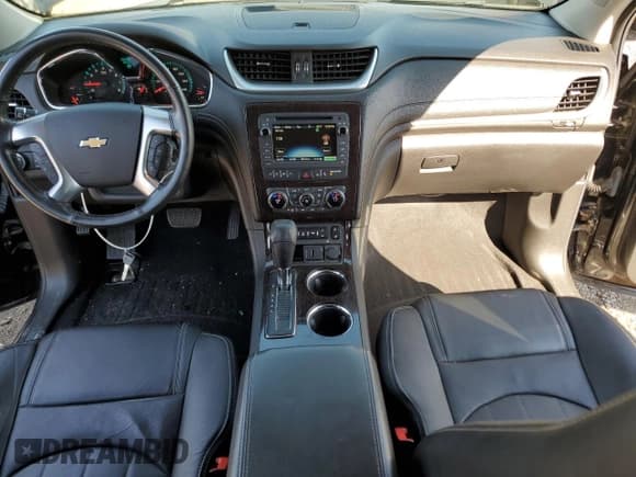 ✅ 2017 Chevrolet Traverse Premier • VIN: 1GNKRJKD4HJ160061 • Lot: 87052255. Wystawiony na Copart z przebiegiem 86 303 mil. Bezpłatny archiwum sprzedaży aukcyjnych z USA i szczegółowy raport historii pojazdu na DreamBid. Zdjęcie 8.