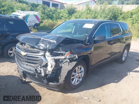 ✅ 2018 Chevrolet Traverse LS • VIN: 1GNEVFKW3JJ111155 • Lot: 43103902. Wystawiony na IAAI z przebiegiem 121 285 mil. Bezpłatny archiwum sprzedaży aukcyjnych z USA i szczegółowy raport historii pojazdu na DreamBid. Zdjęcie 17.