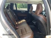 ✅ 2020 Volvo V60 • VIN: YV4102WK8L1036653 • Lot: 61437033. Wystawiony na Copart z przebiegiem 35 446 mil. Bezpłatny archiwum sprzedaży aukcyjnych z USA i szczegółowy raport historii pojazdu na DreamBid. Zdjęcie 11.