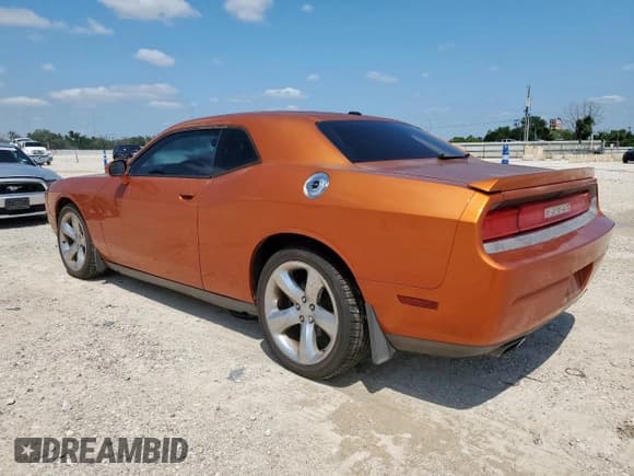 ✅ 2011 Dodge Challenger R/T • VIN: 2B3CJ5DTXBH589991 • Lot: 61130975. Listed on Copart with 206,596 mi. Free auction sales archive from the USA and detailed vehicle history report at DreamBid. Image 2.