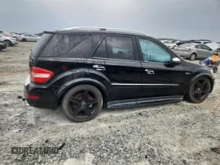 ✅ 2009 Mercedes-Benz M 63 AMG • VIN: 4JGBB77E69A494445 • Лот: 89492845. Опубликован ранее на Copart с пробегом 116 279 миль. Бесплатный доступ к архиву аукционных продаж из США и подробный отчёт об истории автомобиля на DreamBid. Изображение 3.