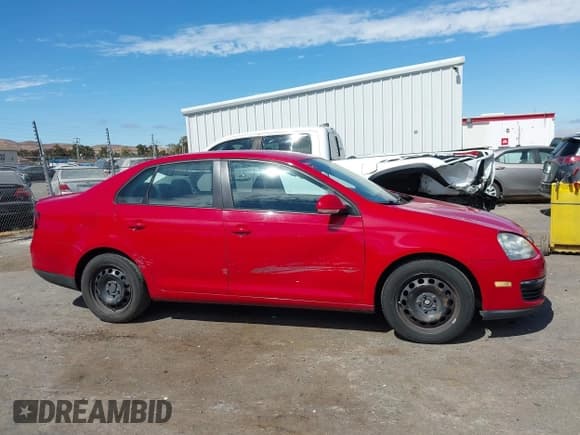 ✅ 2010 Volkswagen Jetta Limited Edition • VIN: 3VWAZ7AJ4AM101323 • Lot: 42993785. Listed on IAAI with 240,603 mi. Free auction sales archive from the USA and detailed vehicle history report at DreamBid. Image 13.
