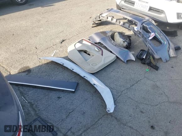 ✅ 2008 Volvo XC70 • VIN: YV4BZ982381009898 • Lot: 71318674. Listed on Copart with 155,951 mi. Free auction sales archive from the USA and detailed vehicle history report at DreamBid. Image 13.