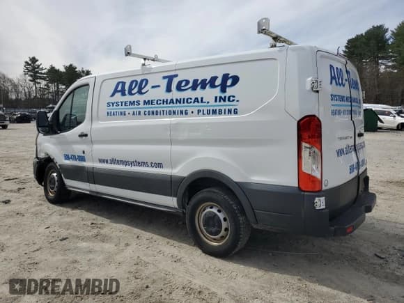 ✅ 2015 Ford Transit Cargo • VIN: 1FTYE1YM3FKA66668 • Lot: 49685285. Wystawiony na Copart z przebiegiem 116 586 mil. Bezpłatny archiwum sprzedaży aukcyjnych z USA i szczegółowy raport historii pojazdu na DreamBid. Zdjęcie 2.