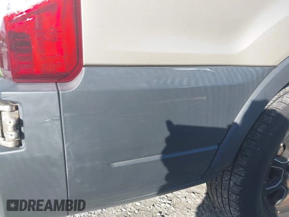 ✅ 2017 Ford Transit XL • VIN: 1FMZK1YM1HKB03485 • Lot: 41429937. Wystawiony na IAAI z przebiegiem 113 171 mil. Bezpłatny archiwum sprzedaży aukcyjnych z USA i szczegółowy raport historii pojazdu na DreamBid. Zdjęcie 19.