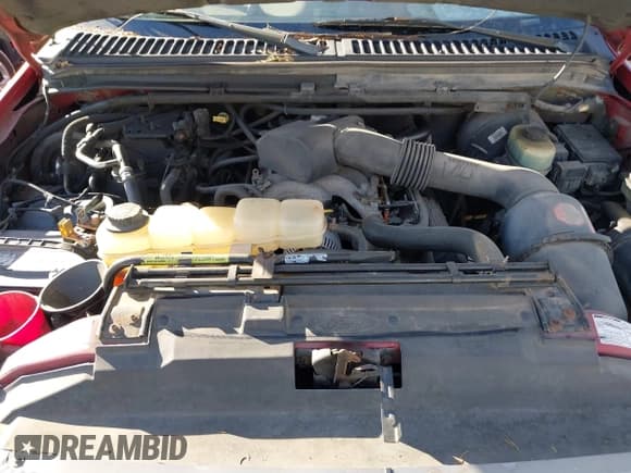 ✅ 2000 Ford Excursion XLT • VIN: 1FMNU41S8YED45899 • Lot: 41434903. Wystawiony na IAAI z przebiegiem 229 173 mil. Bezpłatny archiwum sprzedaży aukcyjnych z USA i szczegółowy raport historii pojazdu na DreamBid. Zdjęcie 10.