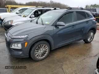 2020 Hyundai Kona SEL z VIN KM8K2CAA8LU491731, wystawiony jako Copart lot #70170082 z przebiegiem Nie podano mil oraz . Historia ofert i sprzedaży dostępna na DreamBid. Obrazek 1.