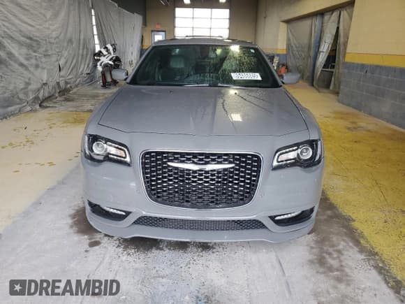 ✅ 2017 Chrysler 300 S • VIN: 2C3CCABG1HH557967 • Lot: 89486885. Listed on Copart with 73,660 mi. Free auction sales archive from the USA and detailed vehicle history report at DreamBid. Image 5.