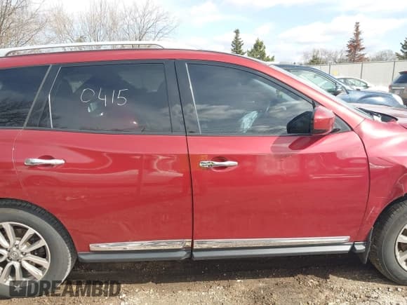 ✅ 2014 Nissan Pathfinder SV • VIN: 5N1AR2MM6EC703140 • Lot: 42020415. Listed on IAAI with 127,620 mi. Free auction sales archive from the USA and detailed vehicle history report at DreamBid. Image 13.