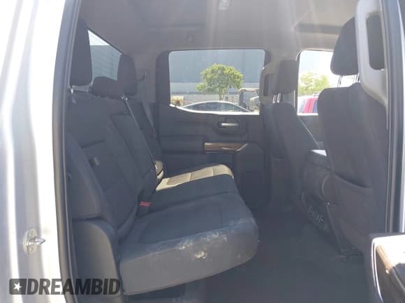 ✅ 2021 Chevrolet Silverado 1500 RST • VIN: 3GCUYEET4MG138815 • Lot: 42207861. Wystawiony na IAAI z przebiegiem 77 700 mil. Bezpłatny archiwum sprzedaży aukcyjnych z USA i szczegółowy raport historii pojazdu na DreamBid. Zdjęcie 8.