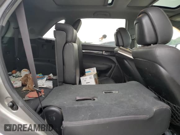 ✅ 2013 Kia Sorento SX • VIN: 5XYKW4A26DG351610 • Lot: 56196225. Listed on Copart with 155,382 mi. Free auction sales archive from the USA and detailed vehicle history report at DreamBid. Image 11.