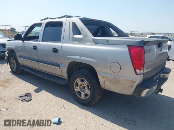 ✅ 2005 Chevrolet Avalanche Z66 • VIN: 3GNEC12Z45G273984 • Lot: 40548465. Listed on IAAI with 265,248 mi. Free auction sales archive from the USA and detailed vehicle history report at DreamBid. Image 3.