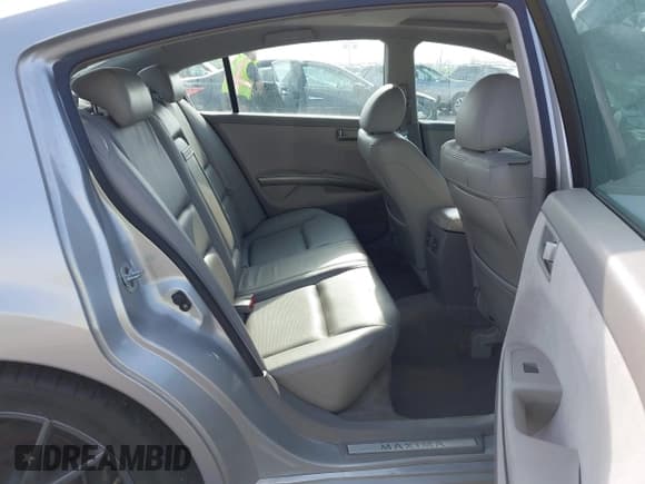 ✅ 2004 Nissan Maxima SL • VIN: 1N4BA41E74C853609 • Lot: 42053745. Listed on IAAI with 153,384 mi. Free auction sales archive from the USA and detailed vehicle history report at DreamBid. Image 8.