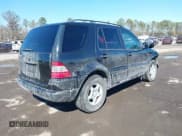 ✅ 2000 Mercedes-Benz M 320/430/500 • VIN: 4JGAB54E5YA172706 • Lot: 41652197. Listed on IAAI with 221,907 mi. Free auction sales archive from the USA and detailed vehicle history report at DreamBid. Image 4.