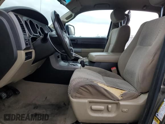 ✅ 2010 Toyota Tundra • VIN: 5TFRY5F14AX080196 • Lot: 93150205. Listed on Copart with 307,944 mi. Free auction sales archive from the USA and detailed vehicle history report at DreamBid. Image 7.