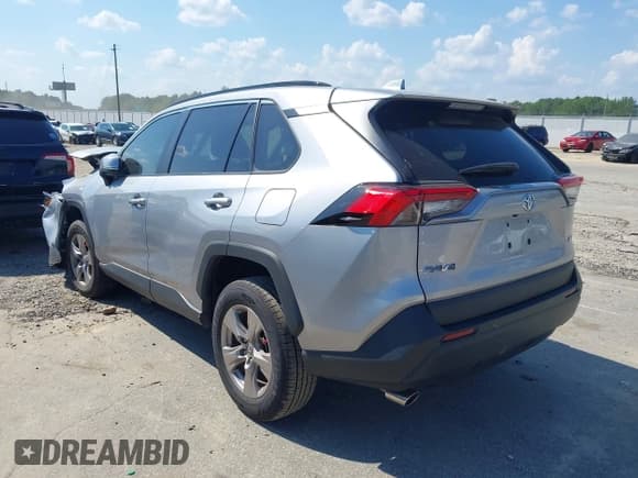 ✅ 2023 Toyota RAV4 XLE • VIN: 2T3W1RFV6PC218109 • Лот: 42845750. Опубликован ранее на IAAI с пробегом 32 401 миль. Бесплатный доступ к архиву аукционных продаж из США и подробный отчёт об истории автомобиля на DreamBid. Изображение 3.
