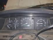 ✅ 1993 Ford F-350 • VIN: 2FTJW36G8PCA05829 • Lot: 43806375. Wystawiony na IAAI z przebiegiem Nie podano. Bezpłatny archiwum sprzedaży aukcyjnych z USA i szczegółowy raport historii pojazdu na DreamBid. Zdjęcie 7.