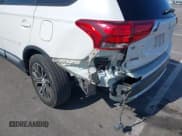 ✅ 2016 Mitsubishi Outlander SE • VIN: JA4AD3A33GZ013375 • Лот: 42515722. Опубликован ранее на IAAI с пробегом 106 804 миль. Бесплатный доступ к архиву аукционных продаж из США и подробный отчёт об истории автомобиля на DreamBid. Изображение 6.