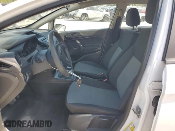 ✅ 2019 Ford Fiesta S • VIN: 3FADP4AJXKM129445 • Лот: 70015845. Опубликован ранее на Copart с пробегом 48 476 миль. Бесплатный доступ к архиву аукционных продаж из США и подробный отчёт об истории автомобиля на DreamBid. Изображение 7.