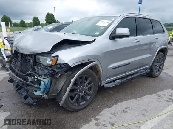 ✅ 2019 Jeep Grand Cherokee Upland • VIN: 1C4RJFAG8KC692741 • Lot: 42868590. Listed on IAAI with 61,333 mi. Free auction sales archive from the USA and detailed vehicle history report at DreamBid. Image 2.