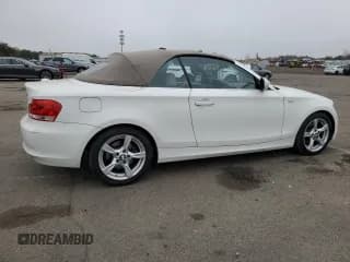 ✅ 2013 BMW 1 Series 128i • VIN: WBAUL7C56DVM83718 • Lot: 52957614. Wystawiony na Copart z przebiegiem 73 621 mil. Bezpłatny archiwum sprzedaży aukcyjnych z USA i szczegółowy raport historii pojazdu na DreamBid. Zdjęcie 3.