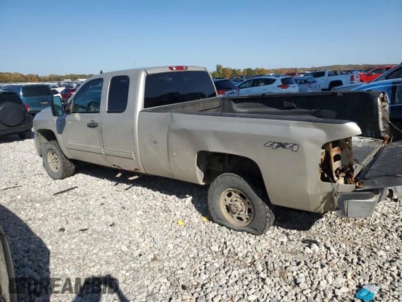 ✅ 2009 Chevrolet Silverado 2500HD LT • VIN: 1GCHK59629E160172 • Лот: 76306404. Опубликован ранее на Copart с пробегом 333 252 миль. Бесплатный доступ к архиву аукционных продаж из США и подробный отчёт об истории автомобиля на DreamBid. Изображение 2.