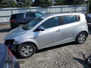 2015 Chevrolet Sonic LT с VIN 1G1JC6SG3F4102721, выставлен на аукционе Copart как лот 74031674 с пробегом 107 763 миль миль и Списание • Salvage title. История ставок и продаж доступна на DreamBid. Изображение 1.