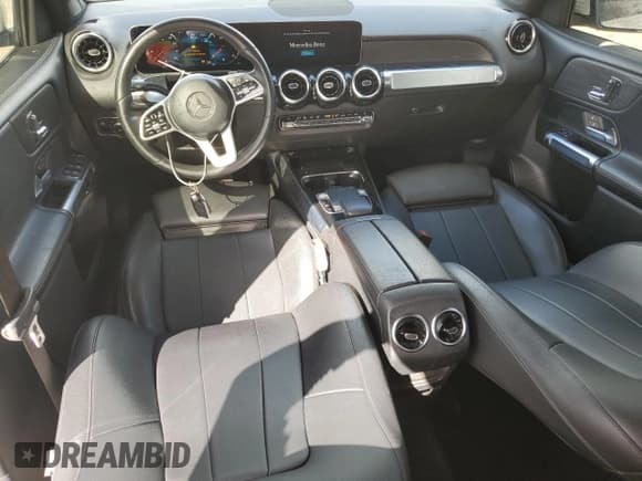 ✅ 2020 Mercedes-Benz GLB 250 • VIN: WDC4M4GB7LW007673 • Lot: 90250015. Listed on Copart with 72,268 mi. Free auction sales archive from the USA and detailed vehicle history report at DreamBid. Image 8.