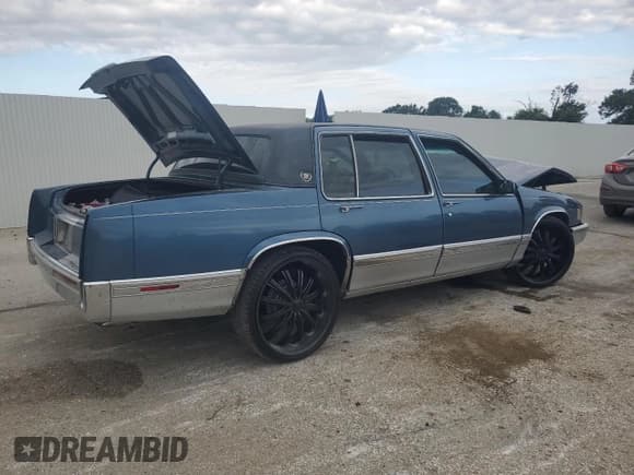 ✅ 1992 Cadillac Fleetwood • VIN: 1G6CB53B8N4240045 • Lot: 71166785. Listed on Copart with 155,465 mi. Free auction sales archive from the USA and detailed vehicle history report at DreamBid. Image 3.