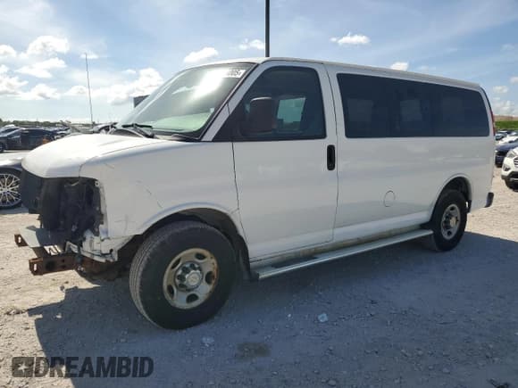 ✅ 2012 Chevrolet Express Passenger 1LT • VIN: 1GAZGYFG1C1154844 • Лот: 64774005. Опубликован ранее на Copart с пробегом 181 261 миль. Бесплатный доступ к архиву аукционных продаж из США и подробный отчёт об истории автомобиля на DreamBid. Изображение 1.