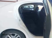 ✅ 2018 Toyota Yaris • VIN: 3MYDLBYV0JY329794 • Lot: 43287880. Wystawiony na IAAI z przebiegiem 129 970 mil. Bezpłatny archiwum sprzedaży aukcyjnych z USA i szczegółowy raport historii pojazdu na DreamBid. Zdjęcie 8.