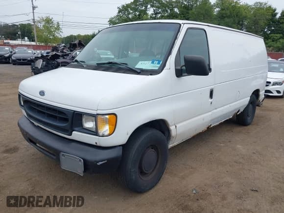 ✅ 1998 Ford Econoline Cargo • VIN: 1FTRE1427WHB61773 • Lot: 43277411. Wystawiony na IAAI z przebiegiem 201 098 mil. Bezpłatny archiwum sprzedaży aukcyjnych z USA i szczegółowy raport historii pojazdu na DreamBid. Zdjęcie 2.