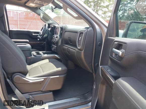 ✅ 2021 Chevrolet Silverado 1500 RST • VIN: 3GCPWDED7MG286592 • Lot: 42997681. Wystawiony na IAAI z przebiegiem 140 724 mil. Bezpłatny archiwum sprzedaży aukcyjnych z USA i szczegółowy raport historii pojazdu na DreamBid. Zdjęcie 5.