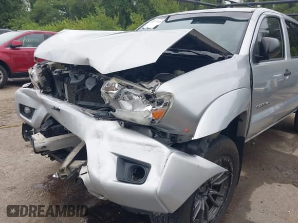 ✅ 2013 Toyota Tacoma • VIN: 3TMMU4FN1DM054202 • Lot: 42871926. Listed on IAAI with 270,648 mi. Free auction sales archive from the USA and detailed vehicle history report at DreamBid. Image 6.