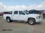 2008 Dodge Dakota SLT с VIN 1D7HE48N68S518504, выставлен на аукционе Copart как лот 70053505 с пробегом 144 621 миль миль и Чистый • Clean title. История ставок и продаж доступна на DreamBid. Изображение 4.