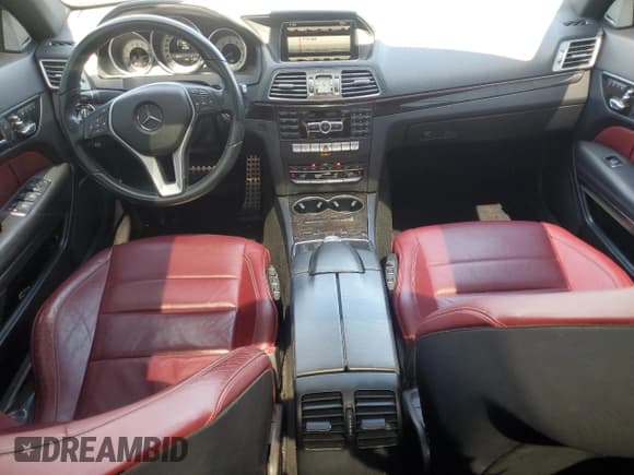 ✅ 2014 Mercedes-Benz E 350 • VIN: WDDKJ5KB5EF274113 • Lot: 52803315. Wystawiony na Copart z przebiegiem 91 808 mil. Bezpłatny archiwum sprzedaży aukcyjnych z USA i szczegółowy raport historii pojazdu na DreamBid. Zdjęcie 8.