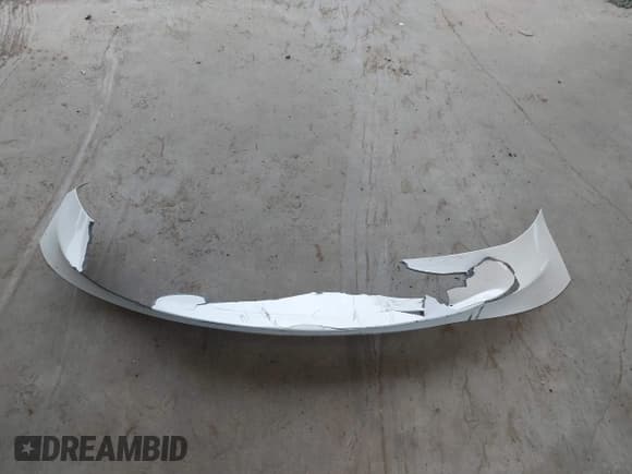 ✅ 2026 Tesla Model Y Long Range Launch Series • VIN: 7SAYGDEEXTF346625 • Lot: 43208694. Wystawiony na IAAI z przebiegiem 5 848 mil. Bezpłatny archiwum sprzedaży aukcyjnych z USA i szczegółowy raport historii pojazdu na DreamBid. Zdjęcie 12.