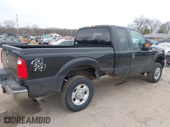 ✅ 2011 Ford F-250 XL • VIN: 1FT7X2B64BEB73064 • Lot: 41707050. Listed on IAAI with 126,547 mi. Free auction sales archive from the USA and detailed vehicle history report at DreamBid. Image 6.